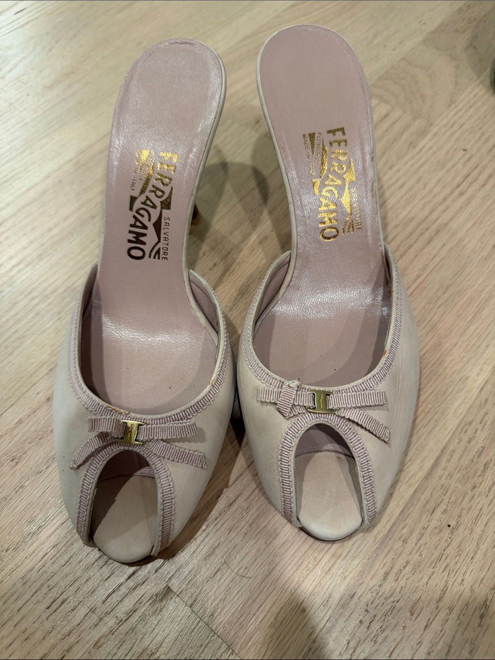 Salvatore Ferragamo Blush Pink Open-Toe Bow Mules